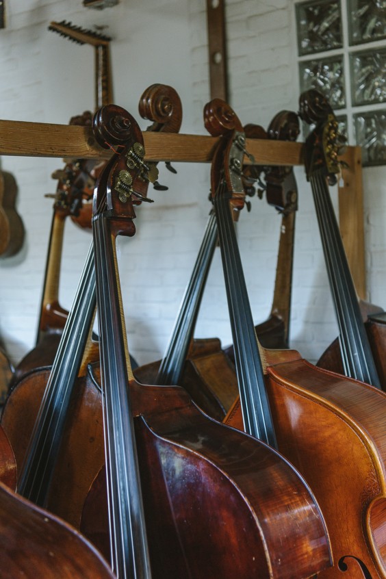 Contrabasbouwer Jurgen | Fotografie: Liesbeth Disbergen