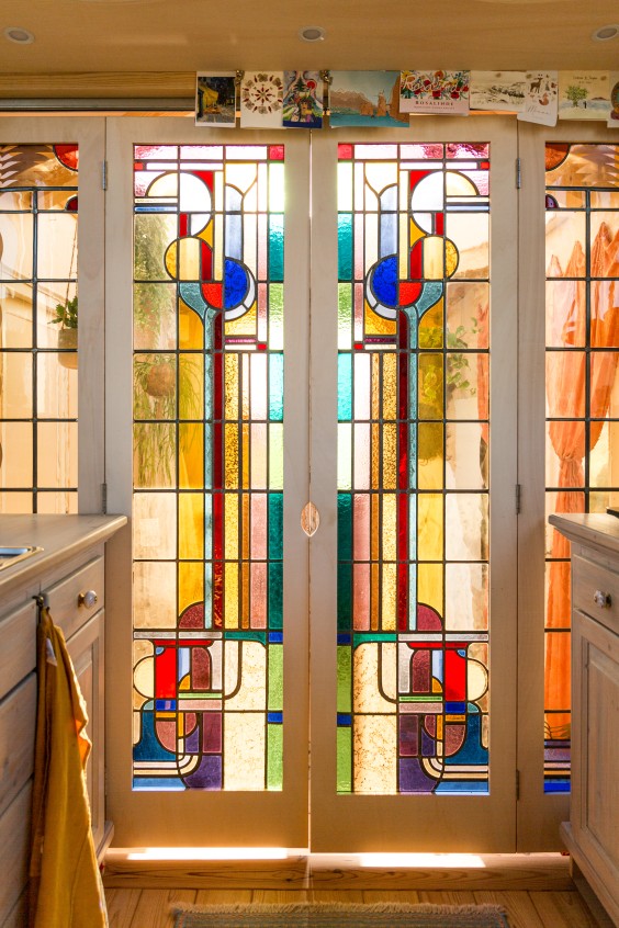 Eva bouwt haar eigen tiny house van 15 vierkante meter met slimme woonoplossingen | Foto: Roos Eijmers