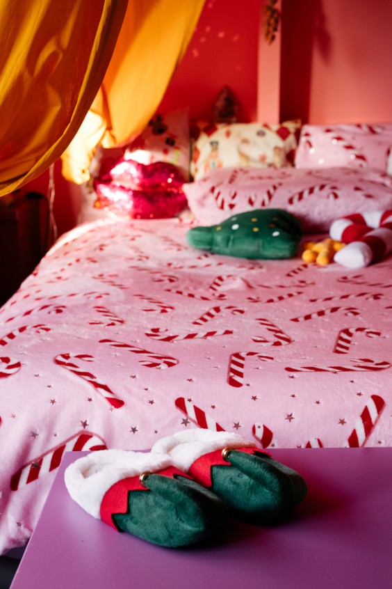 roze kersthuis | Marjon Lukje