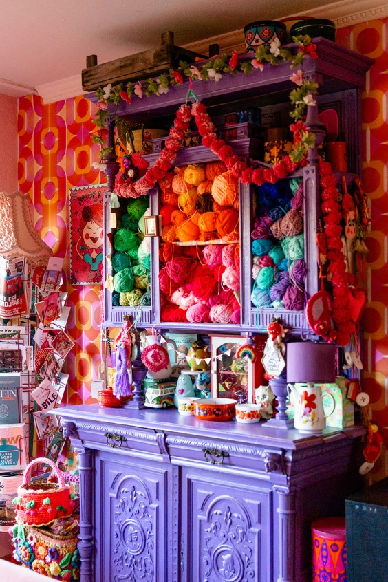 Kleurrijk interieur Hellevoetsluis | Fotografie: Roos Eijmers