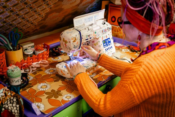 Kleurrijk interieur Hellevoetsluis | Fotografie: Roos Eijmers