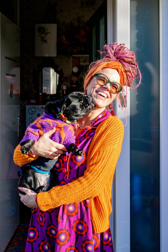 Kleurrijk interieur Hellevoetsluis | Fotografie: Roos Eijmers