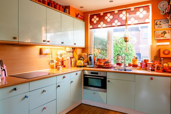 Kleurrijk interieur Hellevoetsluis | Fotografie: Roos Eijmers