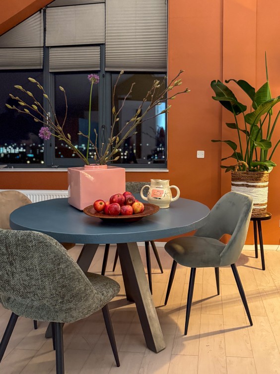 Theo-Bert knapt het Oranjehuis in Almere op