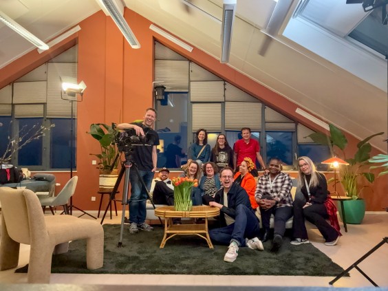 Theo-Bert knapt het Oranjehuis in Almere op