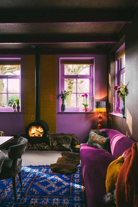 Knalroze boerderij | Marjon Lukje