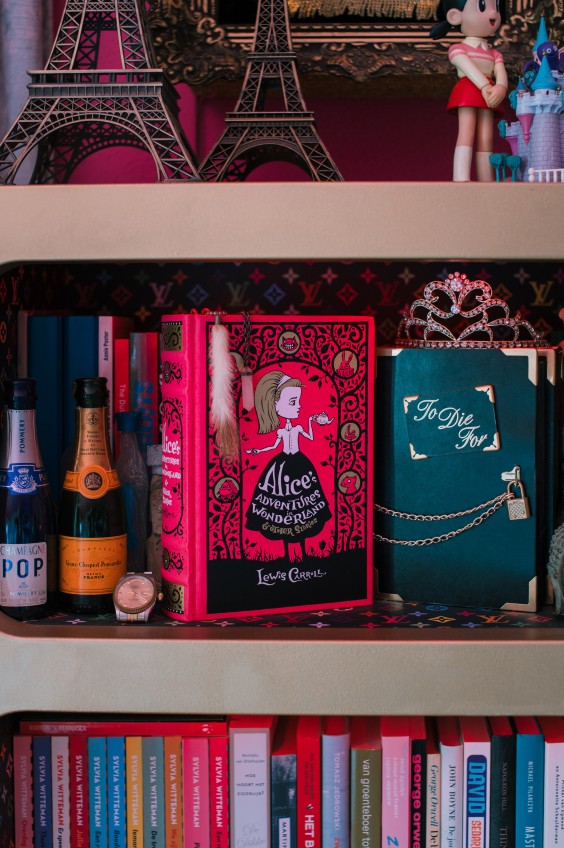 Alice in Wonderland | Sheena Schouwink