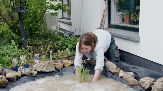 Tuiny poel aanleggen met Manon en Simon