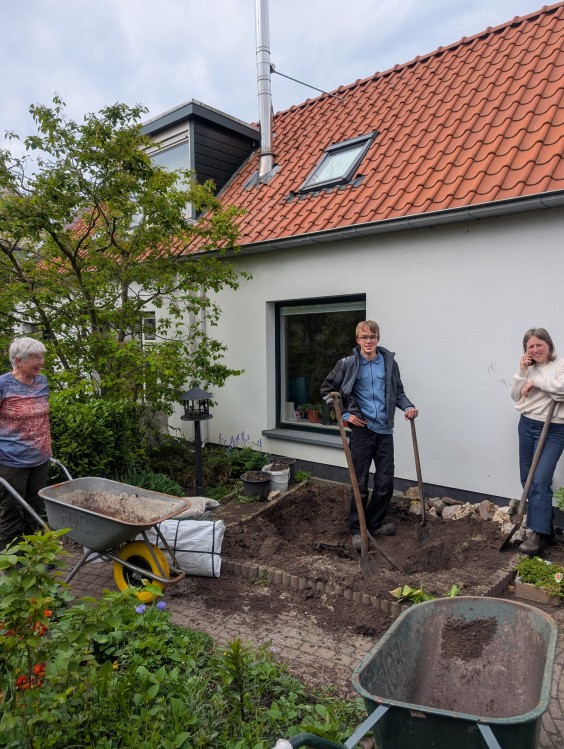 Tuiny poel aanleggen met Manon en Simon