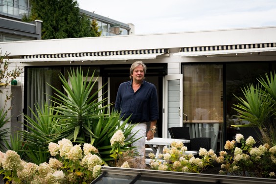 Een huis vol herinneringen in Den Haag | Fotografie: Roos Eijmers