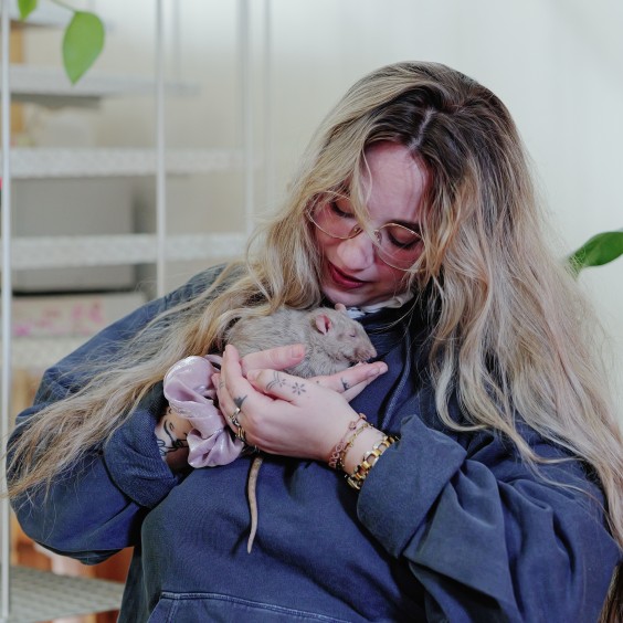 Halve kubuswoning met een jaren 70 gevoel | Fotografie: Marjon Lukje