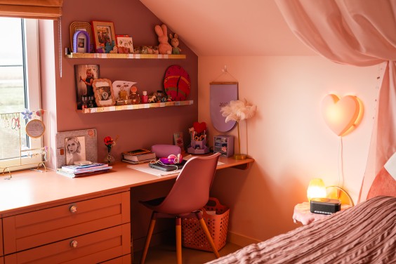 Kleurrijk wonen in Ouderkerk | Fotografie: Roos Eijmers