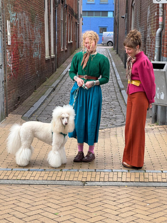 Sam en Luna draaien op locatie