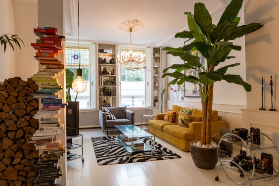 Een huis vol herinneringen in Den Haag | Fotografie: Roos Eijmers