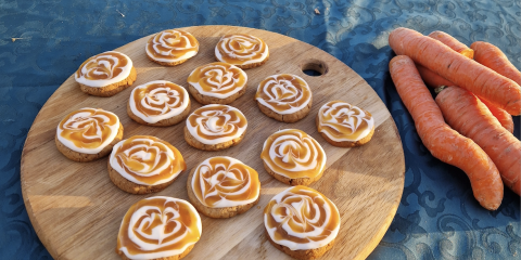 Worteltaartkoekjes met wortelkaramel