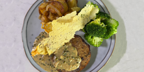 Knolselderij steak | Ramon Brugman