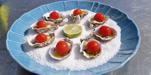Oesters met tabasco