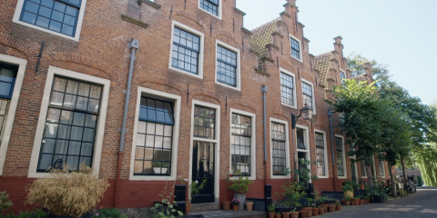 Wonen in een Haarlems trapgevelhuisje uit 1608 | Still uit de uitzending