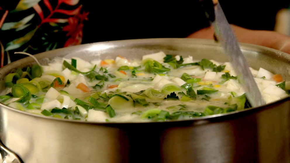 Betaalbare aardappel groentesoep 