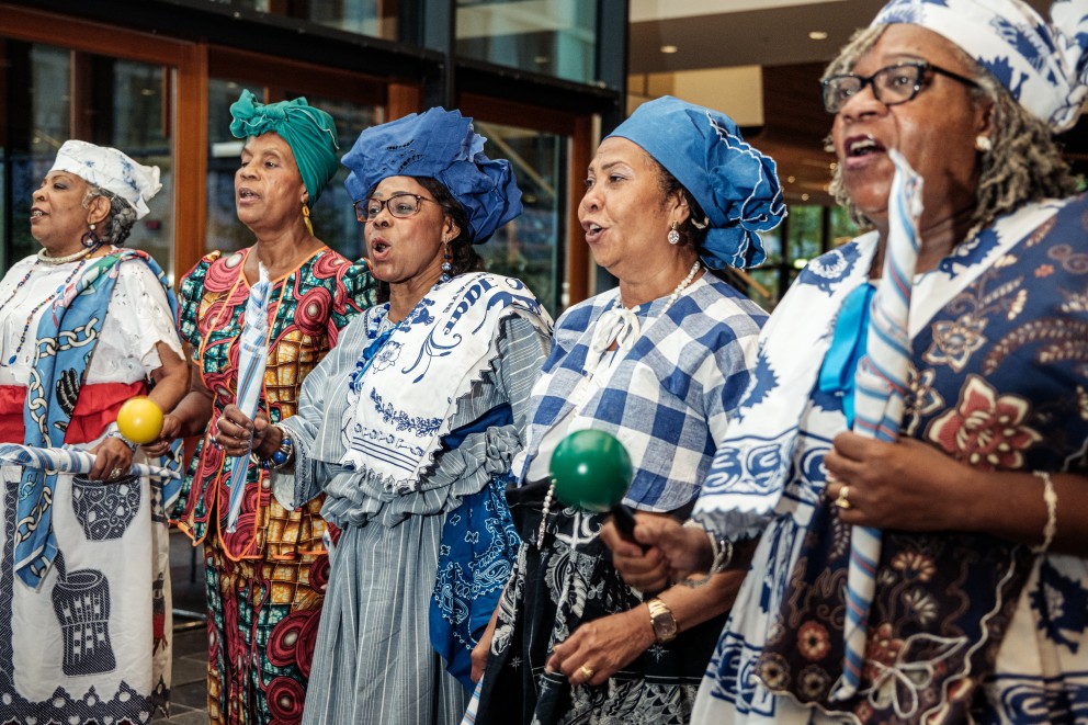 Het koor tijdens Keti Koti in 2022 | Foto: Jacob van Vliet