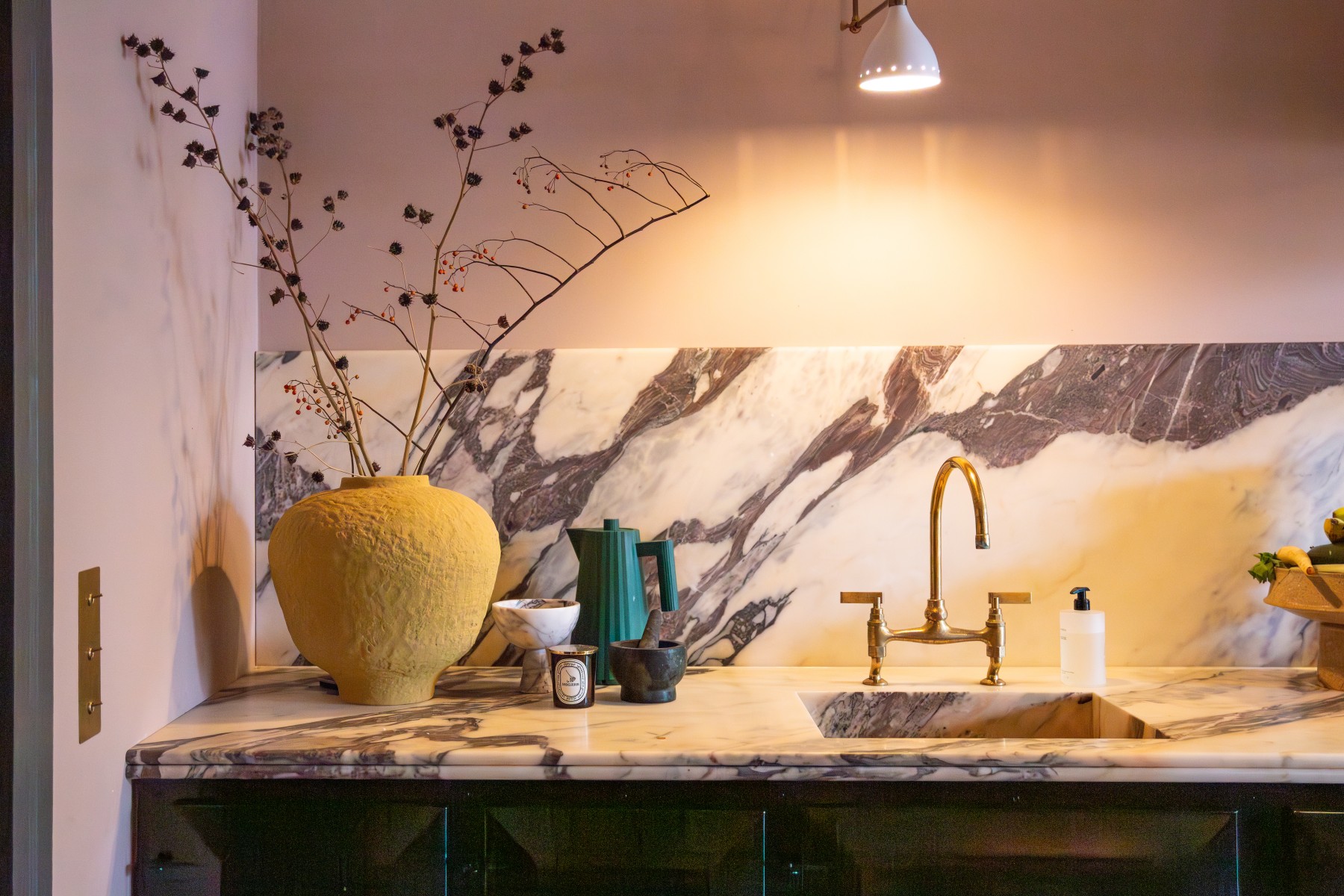 Verrassende combinaties in het huis van interieurstylist Theo-Bert Pot ...