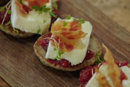 Blini's met cranberry en brie