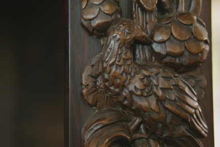 Robin en René restaureren antieke meubels