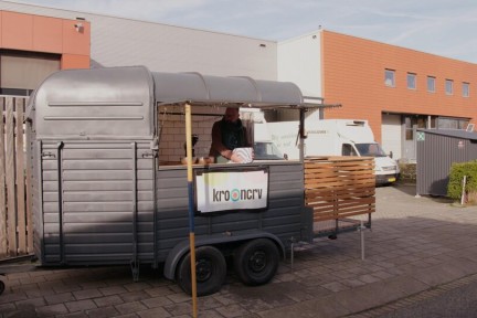 Oliebollenbus voedselbank