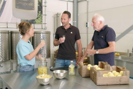 Rosah proeft Nederlandse limoncello