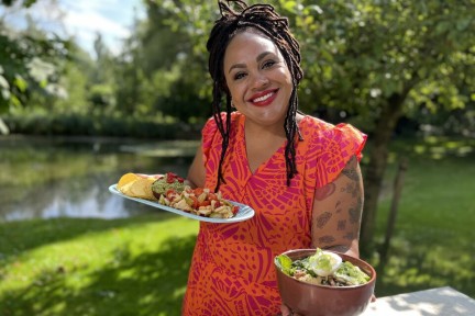 Misosoep met pittige peersalade