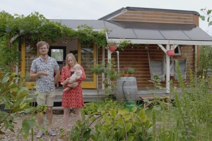 Pieter en Alieke wonen op 16m2 met een baby