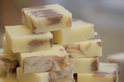 Een atelier waar zeep wordt gemaakt van natuurlijke ingrediënten.