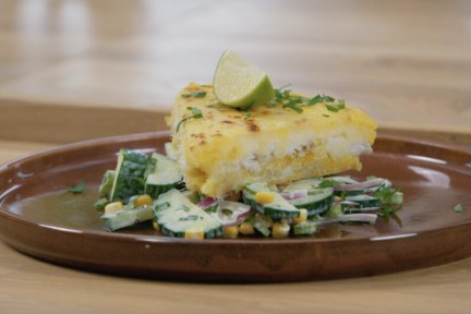 Sharon bereidt wat lekkers met cassave en vis