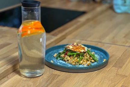 Gebakken kokosrijst met kip en garnalen