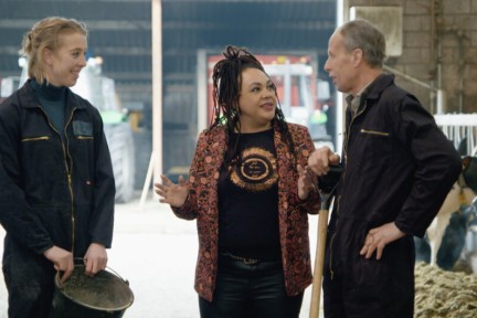 Sharon bezoekt een familie die echte Engelse clotted cream maakt.