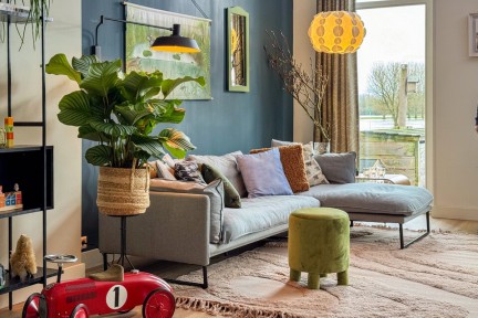 Theo-Bert knapt een woonkamer op tot sfeervolle plek