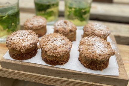 Speculaas cakejes met appel gember spijs en koekkruimels