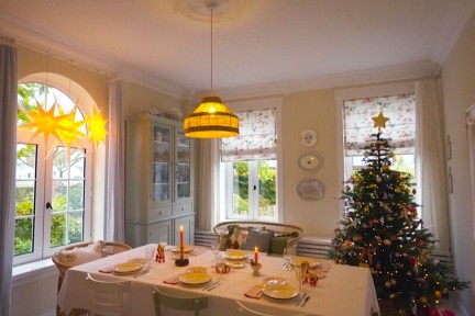 Kersthuis in Engelse kerstfeest