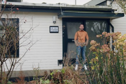 Rogier woont op een duurzame woonark in Haarlem