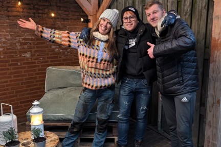 Manon maakt een chillplek bij een opvang voor thuisloze jongeren