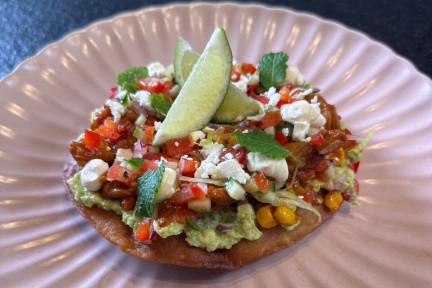 Tostada's met kip en een frisse salade