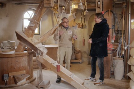Leon duikt in de wereld van biologisch brood in Nijmegen