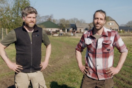 Jaap en Niels verruilden kantoor voor een regeneratieve boerderij