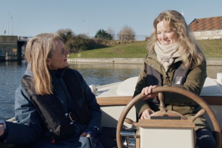 Marieke Eyskoot kijkt hoe luchtbubbels plastic kunnen tegenhouden richting de zee