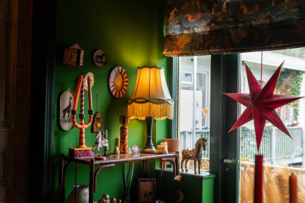 Circus appartement met pantertrap