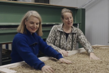 Design tafels gemaakt van rietafval in Loosdrecht