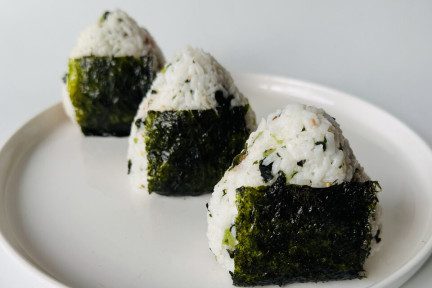 Onigiri met vegavis van Jetske van den Elsen
