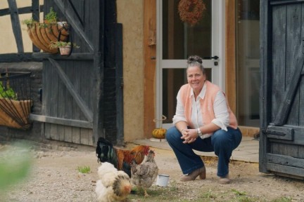 Babs woont in de oude paardenstal uit haar jeugd