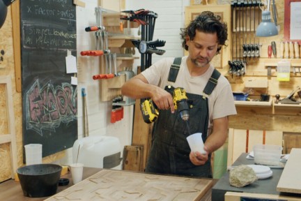 Fedor maakt meubels