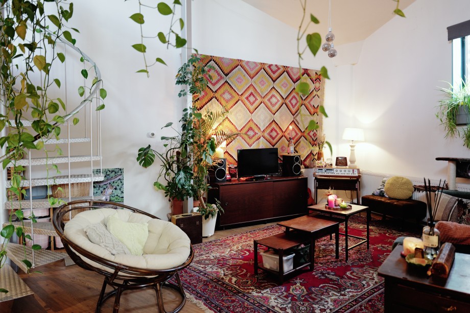 Halve kubuswoning met een jaren 70 gevoel | Fotografie: Marjon Lukje